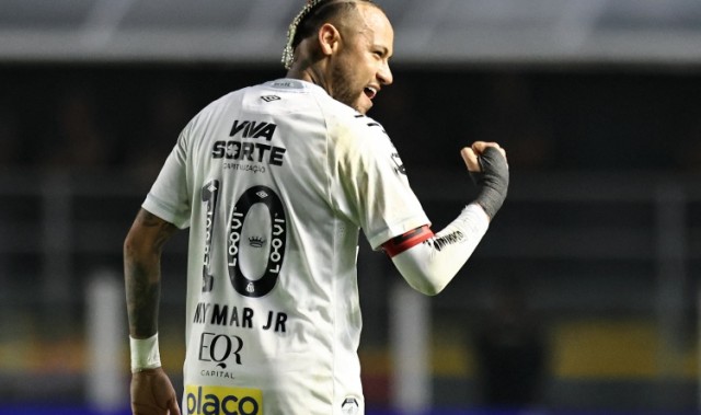 55体育网-ESPN：内马尔开始康复训练，针对加强左膝力量